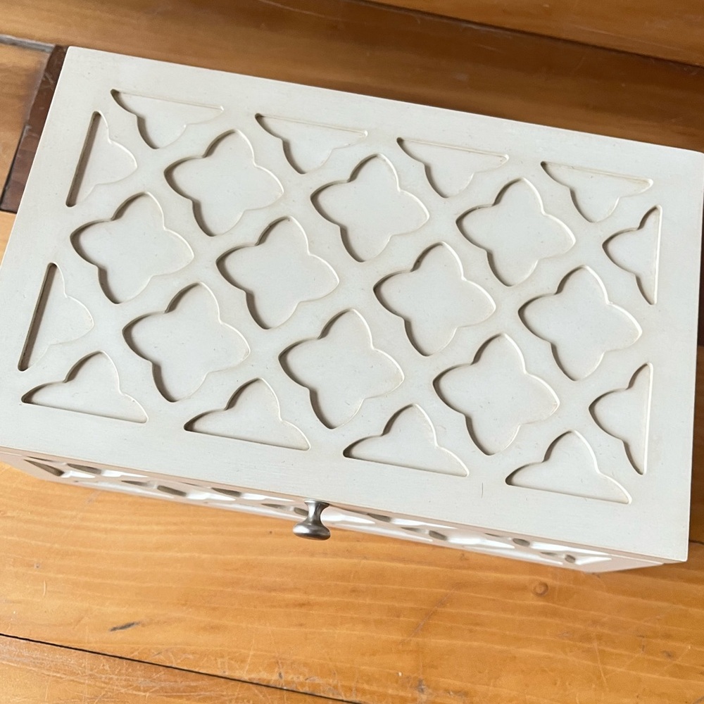 Jewelry box - Picture 2 of 6